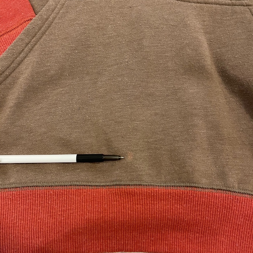 Oakley raglan hooded sweatshirt. Kangaroo pocket. - Picture 4 of 6